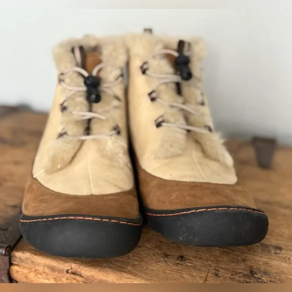 Privo Tan and Brown Winter Boots with Lace-Up Design - Picture 2 of 4